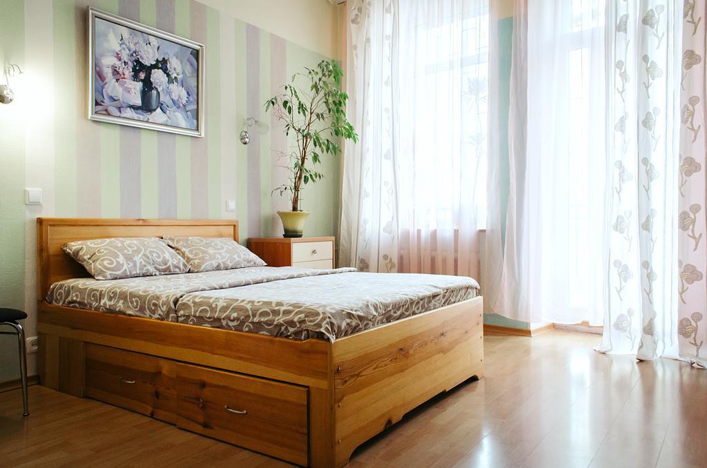 Hvylevogo Street Appartement Charkov Buitenkant foto